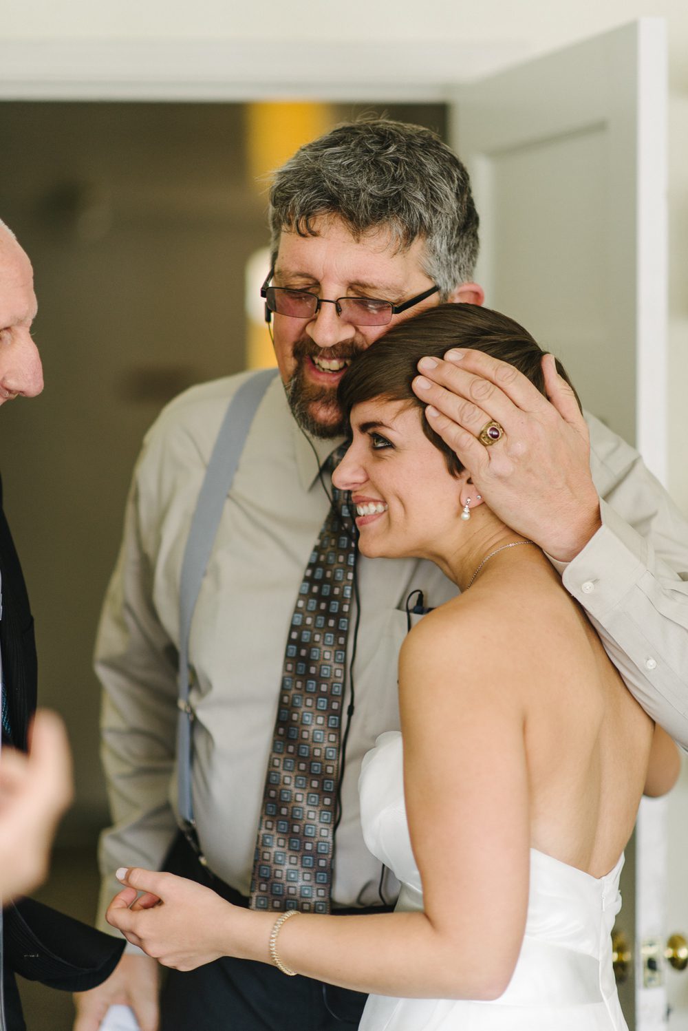 father of the bride seeing her for the first time